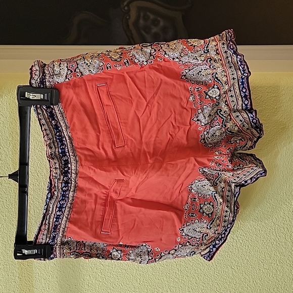 Shorts - Picture 2 of 2